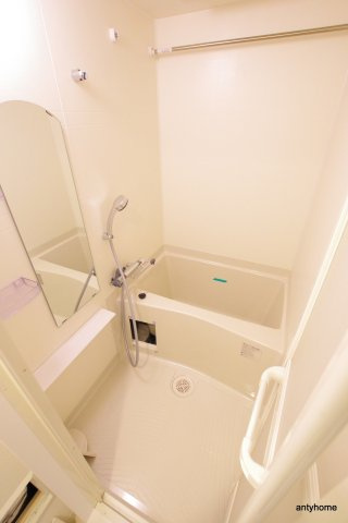 プレサンス立売堀ベルヴィル 仲介手数料無料の浴室