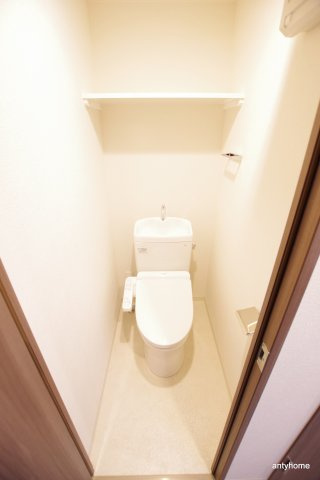 プレサンス立売堀ベルヴィル 仲介手数料無料のトイレ