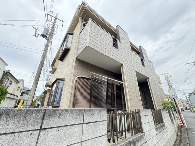 アンピオ市川の外観