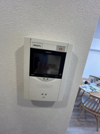 ラミーユ浦和ハイライズファーストキャッスルの防犯設備|モニター付きインターホンです