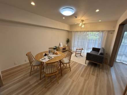 ラミーユ浦和ハイライズファーストキャッスルの居間・リビング|使いやすいリビングです