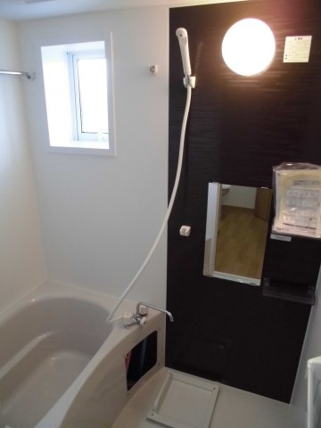 新潟市北区太田のアパートの浴室