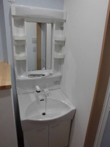 新潟市北区太田のアパートの洗面所