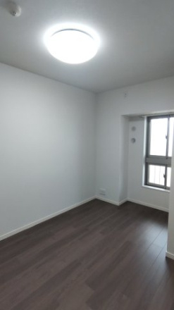 シーズンスイート志木の杜の洋室|落ち着いた色調の洋室です