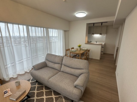 セレナハイムパークステージ桶川の居間・リビング|ゆったりとしたリビングです