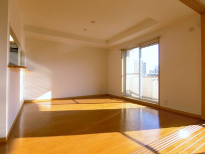 【居間・リビング】 | 千里丘レジデンス