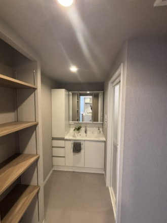 ユトリシア五番街の独立洗面台|独立洗面台です