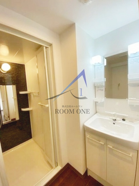 ＲＩＥＮＲＯＨ　ＭＡＮＳＩＯＮの洗面所|洗面台です。