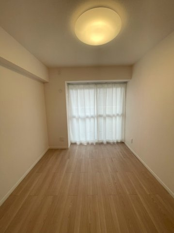 ライオンズマンション調布D棟の洋室