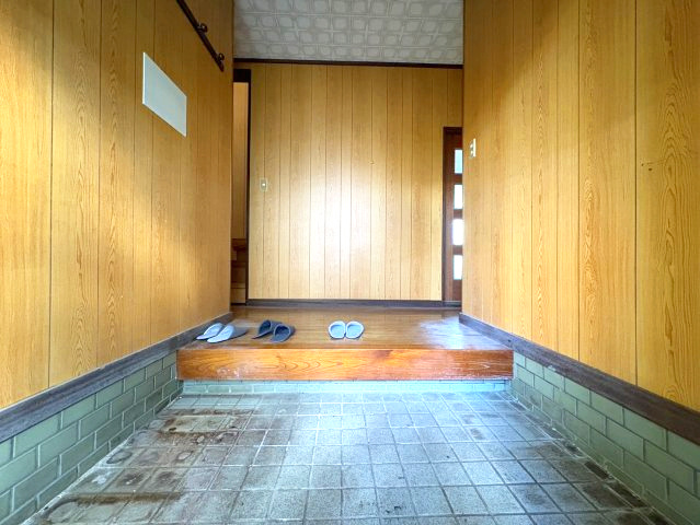 200㎡越えの宅地と庭付き！大田原市実取　中古戸建の玄関|玄関です