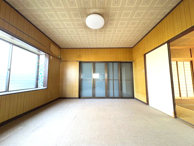 200㎡越えの宅地と庭付き！大田原市実取　中古戸建の居間・リビング|ゆったりとしたリビングです