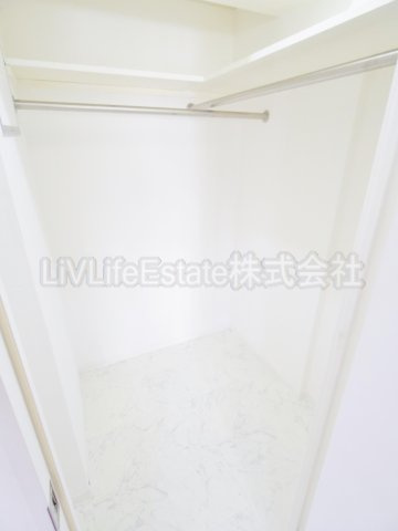 東村山市久米川町４丁目の賃貸マンションの収納