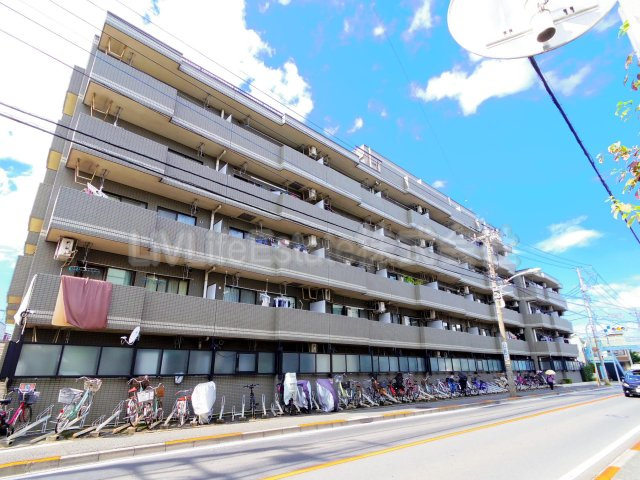 東村山市久米川町４丁目の賃貸マンションの外観