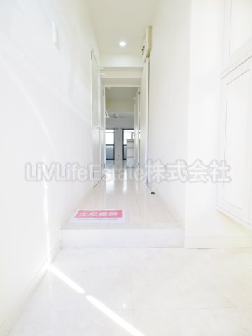 東村山市久米川町４丁目の賃貸マンションの玄関