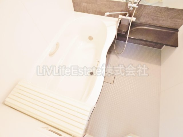 東村山市久米川町４丁目の賃貸マンションの浴室