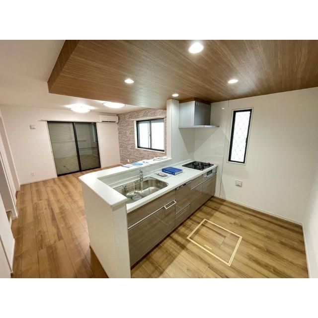 泉町２丁目貸家のキッチン
