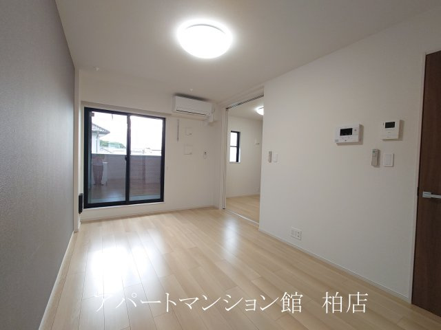 ウィブリーハイツの居間・リビング|同施工会社、同型タイプです