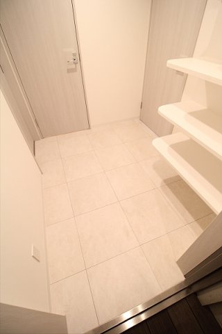 【玄関】