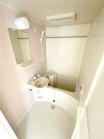 Ｆｌｏｒａ　Ｉｓｏｇｏの浴室