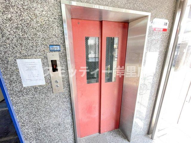 エンゼルハイム萩之茶屋のエントランス
