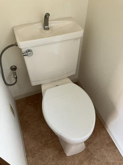 黒田救命堂ビルのトイレ