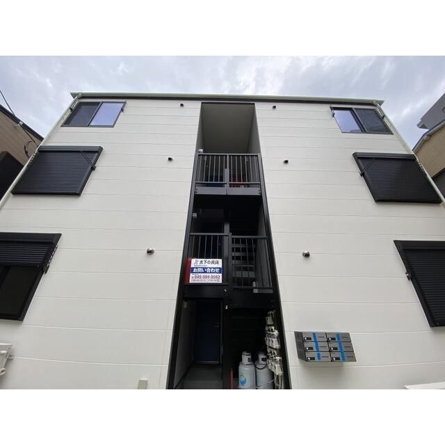 ルミエール横浜の外観