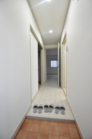 ハイツヒサシの玄関