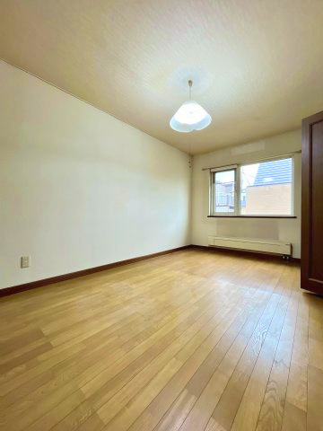 花川南7条1丁目の洋室