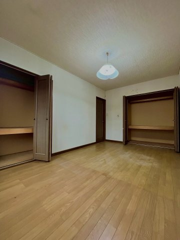 花川南7条1丁目の洋室