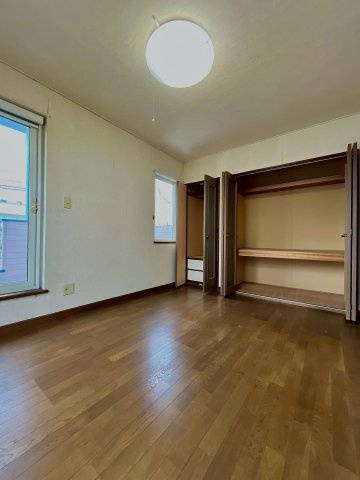 花川南7条1丁目の洋室