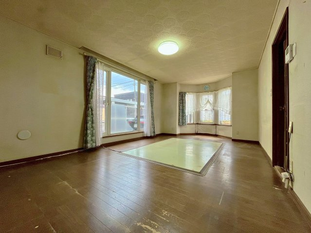 花川南7条1丁目の居間・リビング