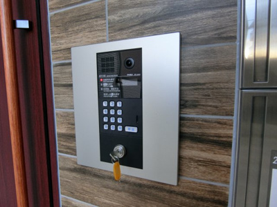 【エントランス】 | アヴェニール千里丘東