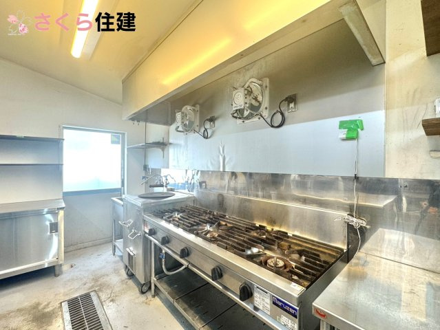 益子町店舗戸建のキッチン|コンロ