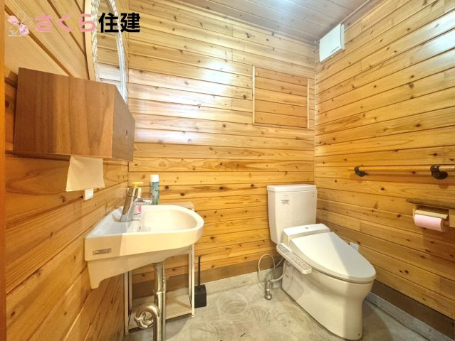 益子町店舗戸建のトイレ|女性トイレ