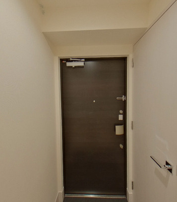 プレサンスブルーム浅草Northの玄関