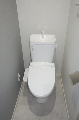 コンフォリア西尾久のトイレ