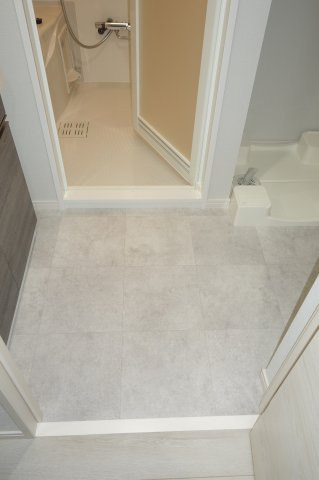 コンフォリア西尾久の洗面所