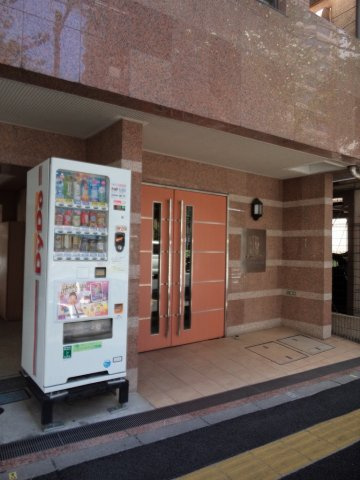 プリズムスクエア本駒込のエントランス