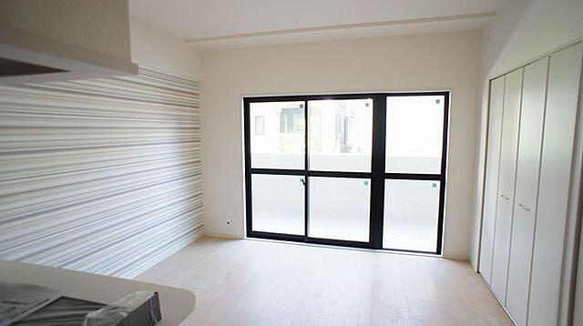 ガーデニアフラッツの居間・リビング