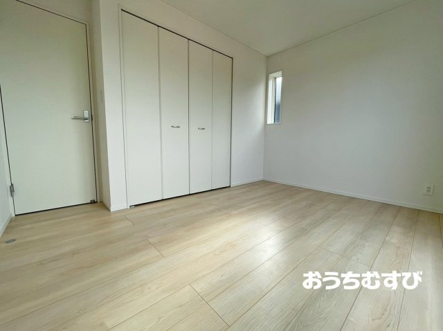 守山区桔梗平第5（全2棟）の前面道路含む現地写真