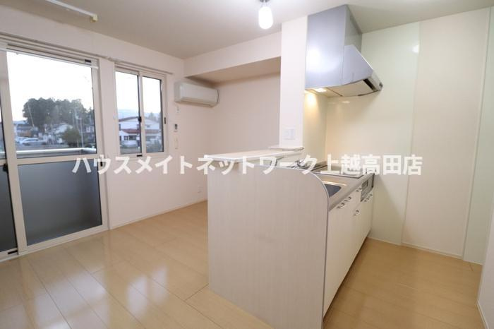 メゾン・レスポワールのキッチン|キッチン（参考同型202号室室内写真）