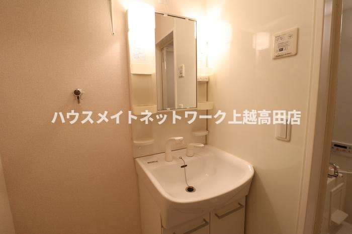 メゾン・レスポワールの独立洗面台|洗髪洗面化粧台（参考同型202号室室内写真）
