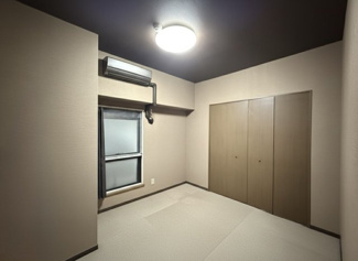 【寝室】 | セザール琵琶湖大橋 | 寝室です。落ち着いた色合いを使用しております。