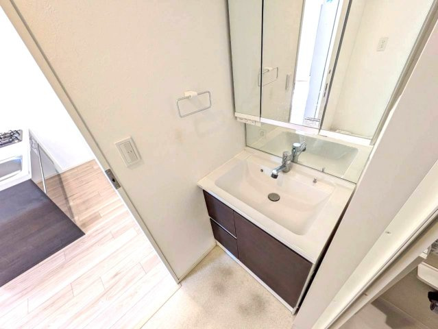 さいたま市浦和区岸町３丁目の賃貸マンションの居間・リビング