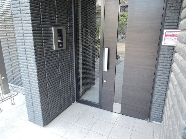 さいたま市浦和区岸町３丁目の賃貸マンションのエントランス|オートロック採用☆
