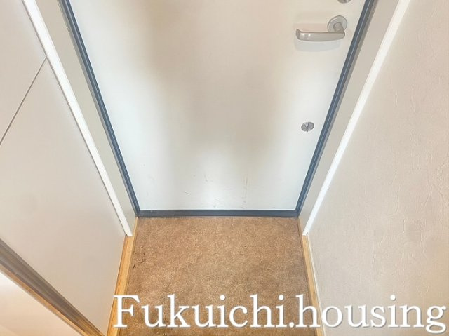 ピア桜上水の玄関