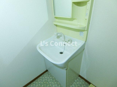 【洗面所】 | パレスもみじ | 朝の支度もスムーズな独立洗面台。