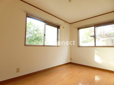 【その他】 | パレスもみじ | 洋室にも２面に窓があります。