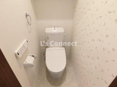 【トイレ】 | シャノワール岩沼 | 温水洗浄便座付きのトイレ。