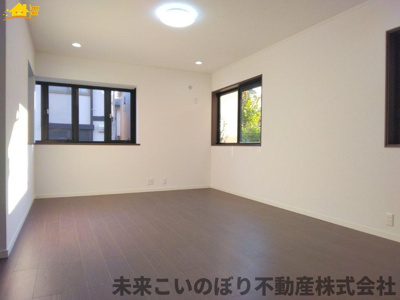 【居間・リビング】 | 春日部市増田新田中古戸建て | ゆったりとしたリビングです